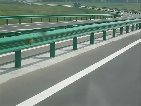 铁岭高速护栏板守护安全广泛应用于多个行业